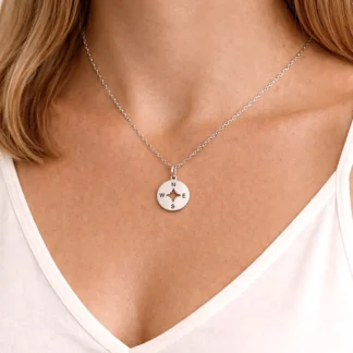 collar con colgante brujula en plata de ley