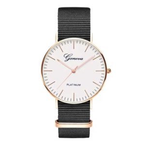 reloj tendencia negro