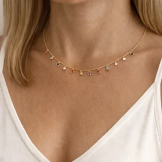 collar corto con piedras multicolor