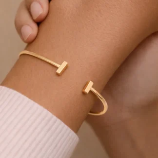 pulsera rigida minimalista dorada